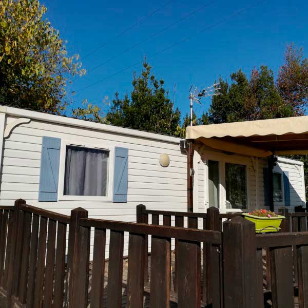Mobil-home nature camping le gardian